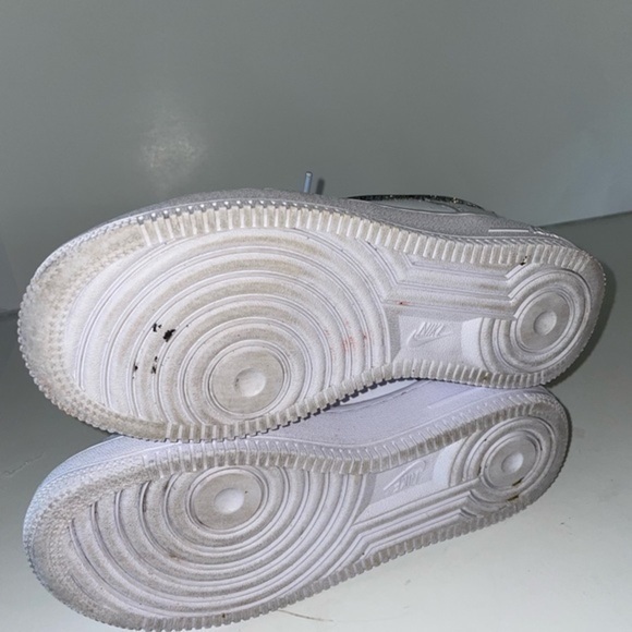 NIKE AIR FORCE 1 LV8 SE CASUAL SHOES size 4.5Y - Picture 6 of 9